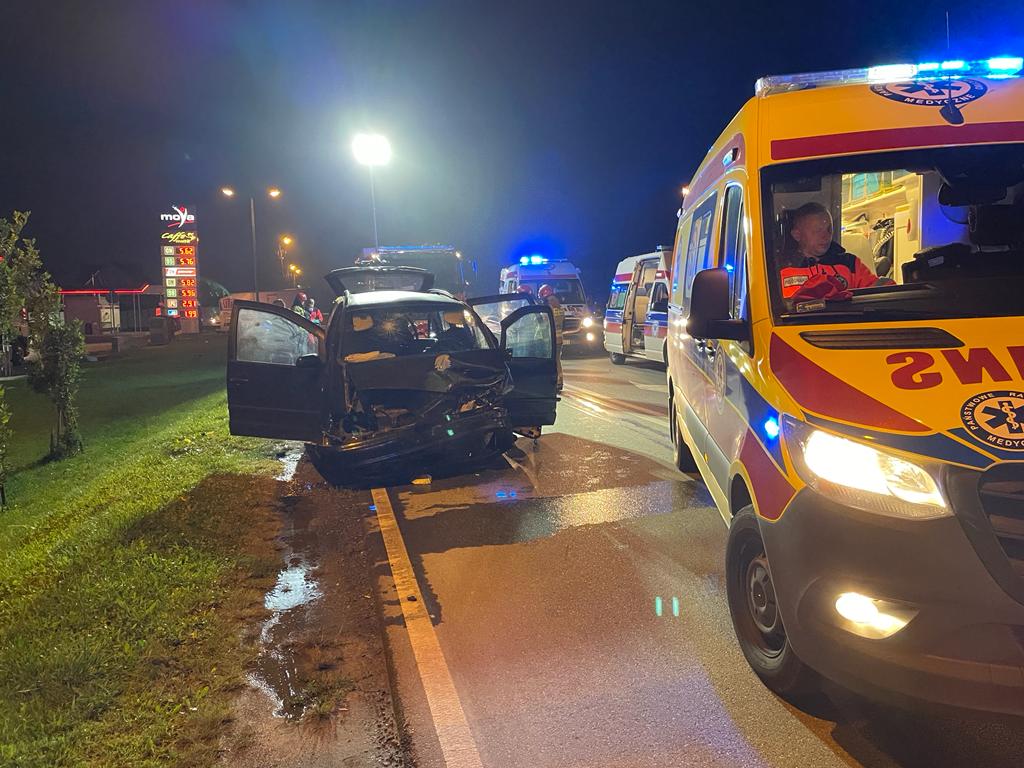 Zderzenie dwóch samochodów na ulicy Lwowskiej w Nowym Sączu
