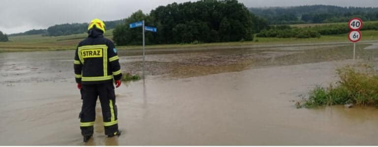 Ostrzeżenia meteo dla regionu. Jest też dobra wiadomość: to deszczowe „ostatki”