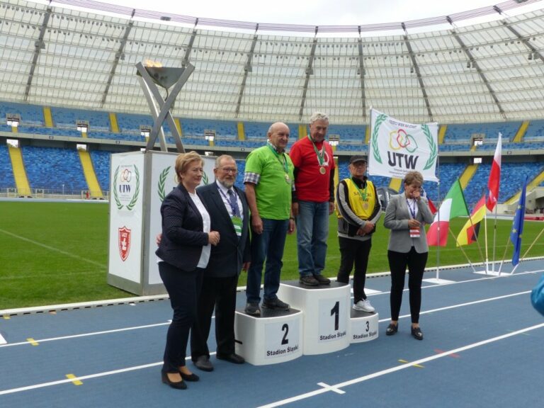 Złoto i brąz dla sądeckich seniorów na sportowej olimpiadzie