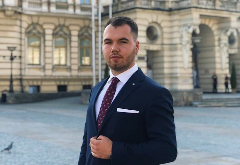 Nowosądeczanin prezesem ogólnopolskich struktur ,,Młodych dla Wolności”