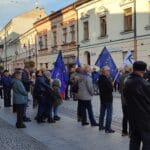 Antyrządowa demonstracja w Nowym Sączu, protest w obronie obecności Polski w UE