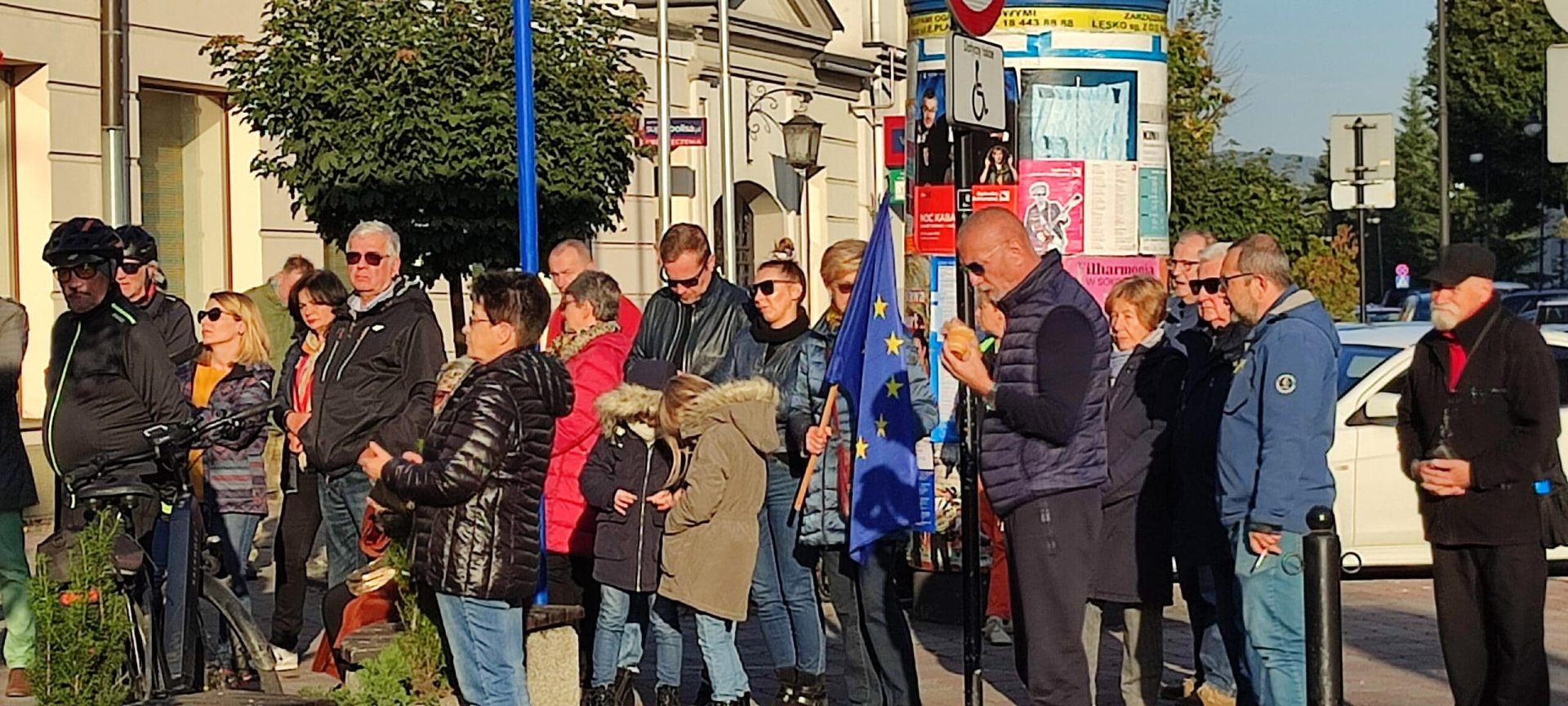 Antyrządowa demonstracja w Nowym Sączu, protest w obronie obecności Polski w UE