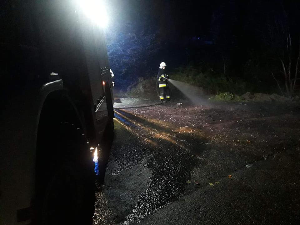 OSP Łososina Górna, interwencja, obrzucanie kamieniami