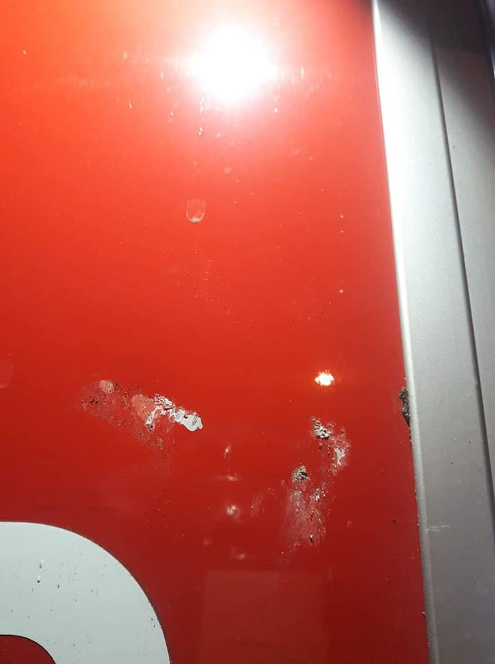 OSP Łososina Górna, interwencja, obrzucanie kamieniami