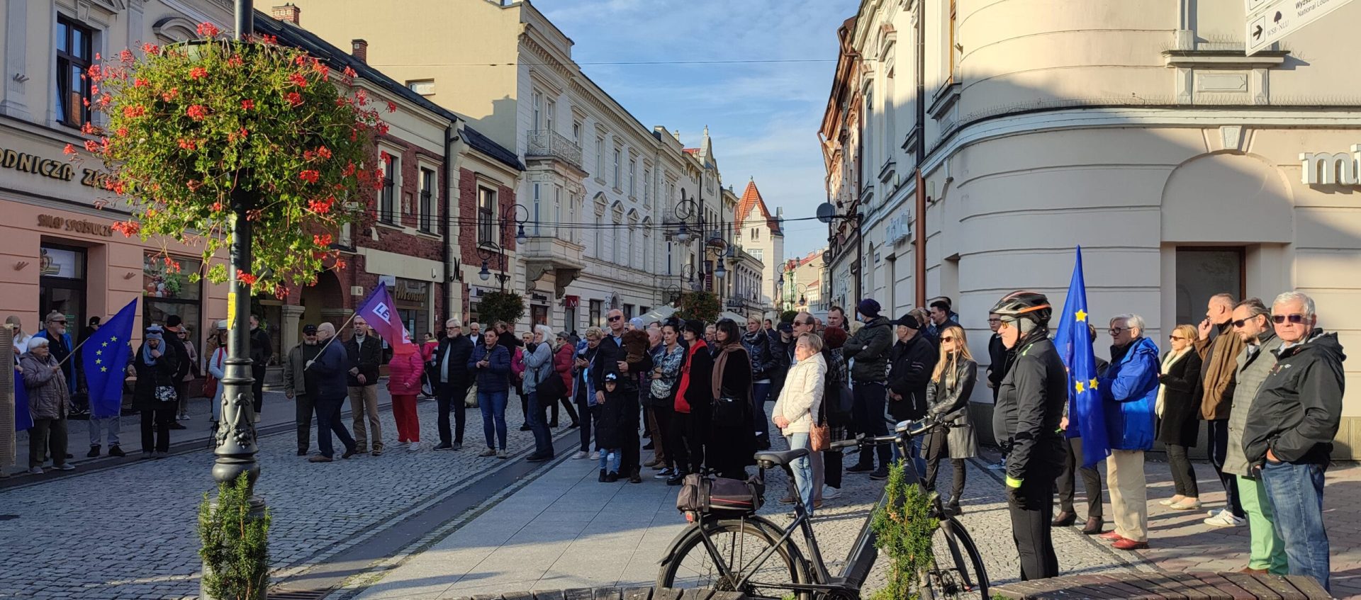manifestacja antyrządowa w Nowym Sączu