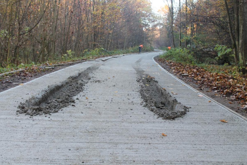 Uszkodzona droga w Łyczanej
