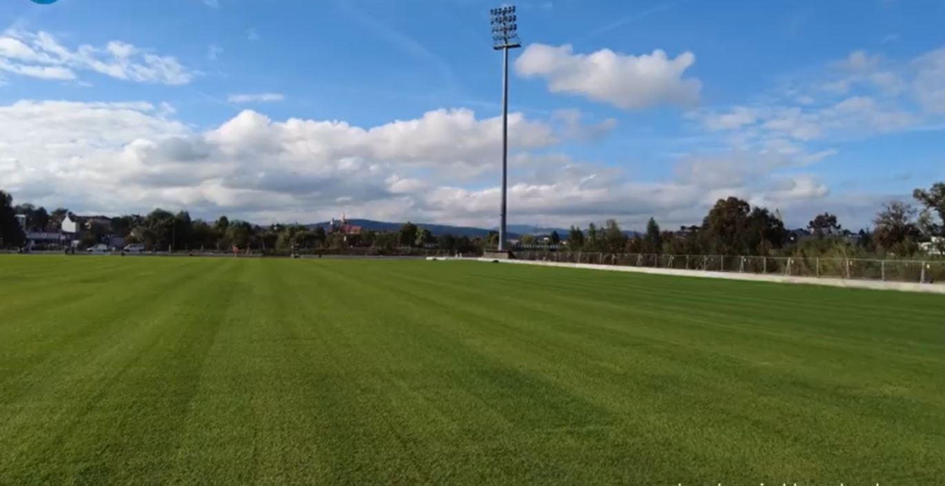 Sandecja K47, nowa murawa
