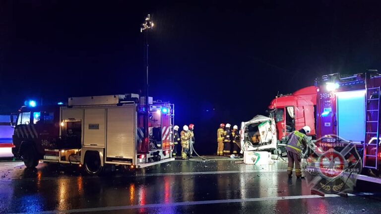 Tragiczny wypadek na DK75. Nie żyją trzy osoby