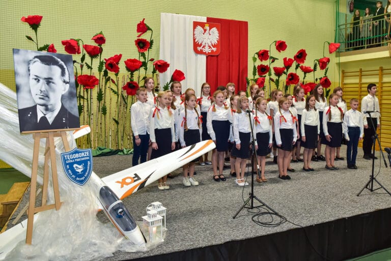 Uroczyste świętowanie w Szkole Podstawowej w Tęgoborzy