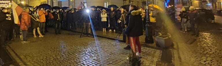 2 miliony Polaków apelują o prezydenckie veto. Protest przeciwko „lex TVN” również w Nowym Sączu