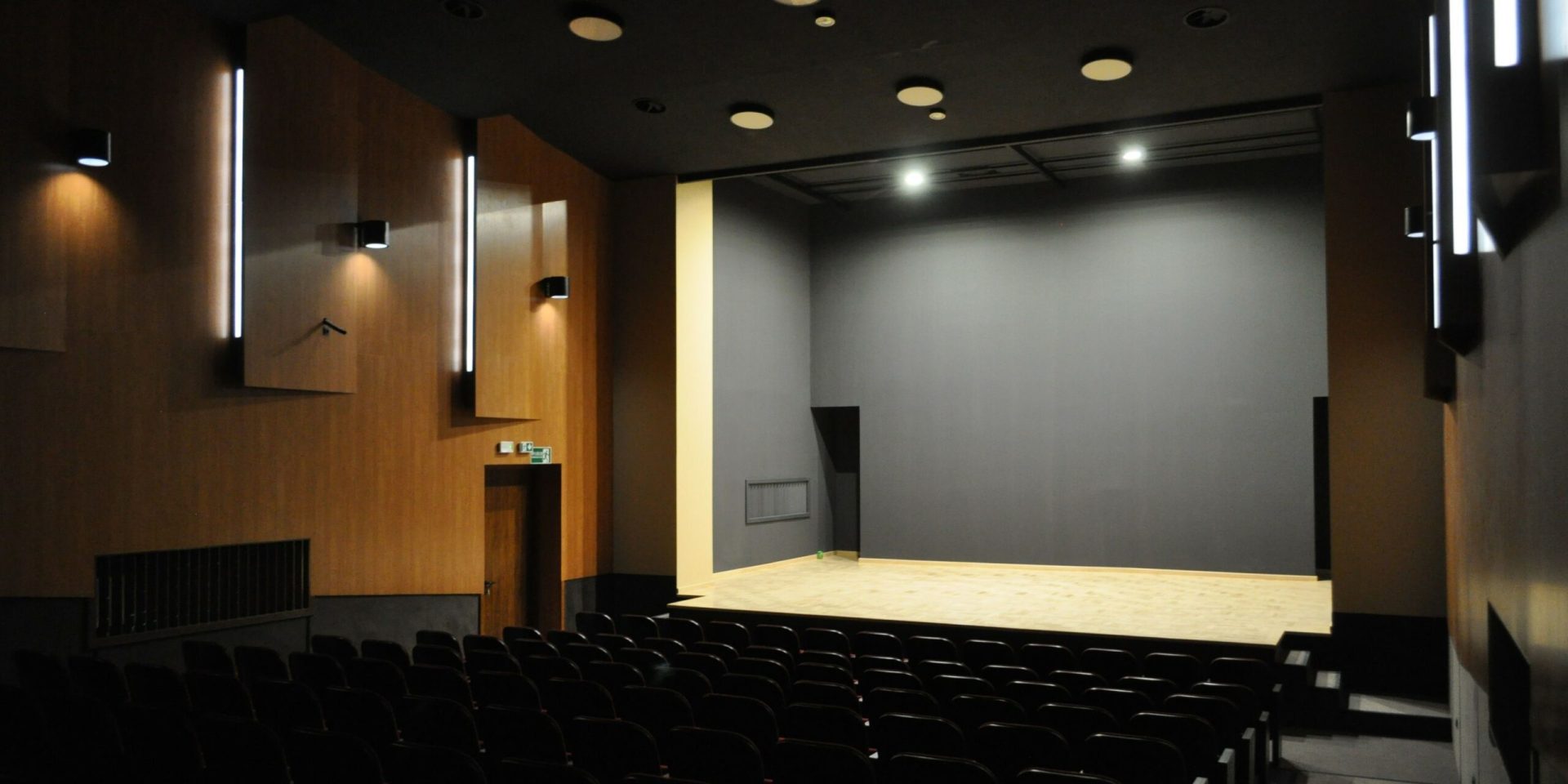 Kino Biała, Grybów