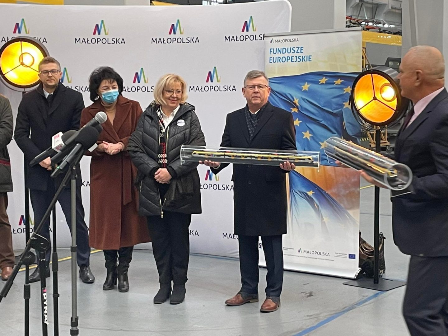 przekazanie pociągów Impuls 2 dla Województwa Małopolskiego