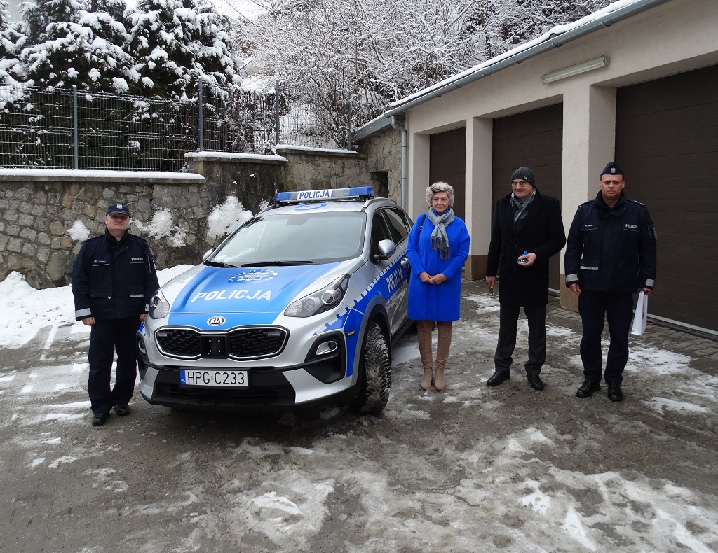nowy radiowóz krynickiej Policji