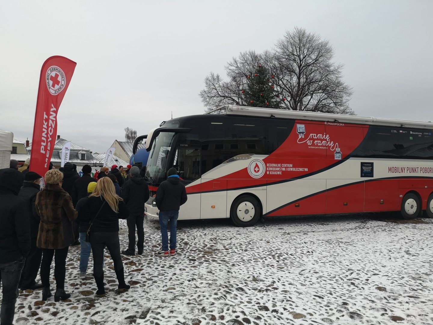 krwiodawstwo - mobilny punkt poboru krwi