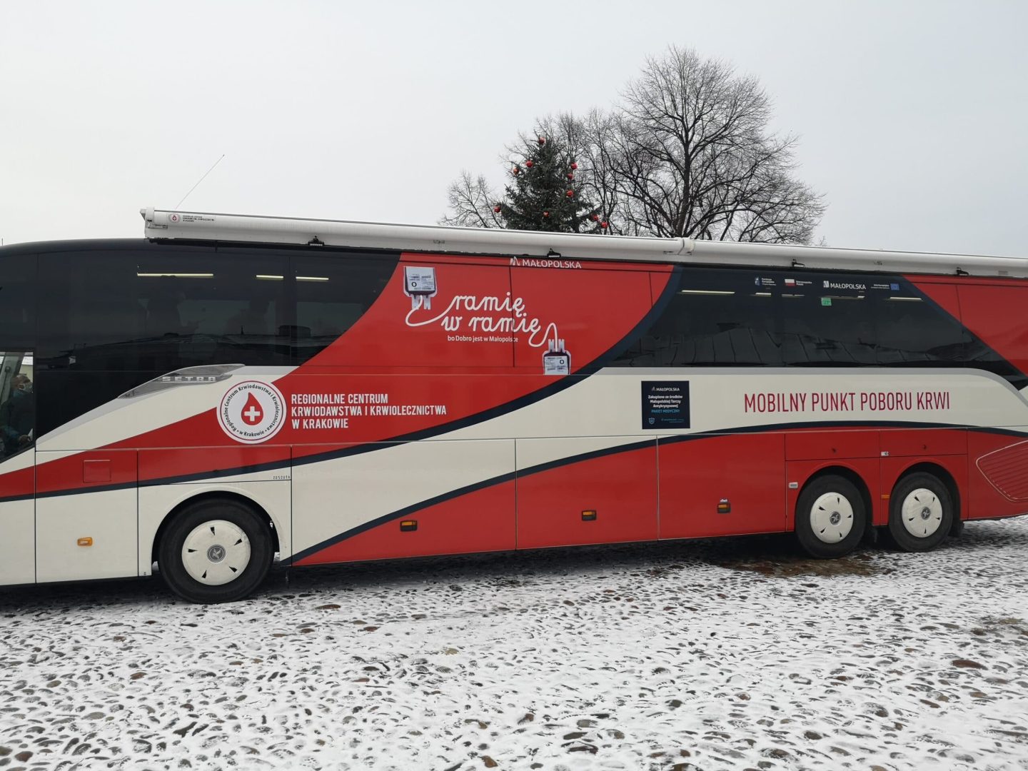 krwiodawstwo - mobilny punkt poboru krwi