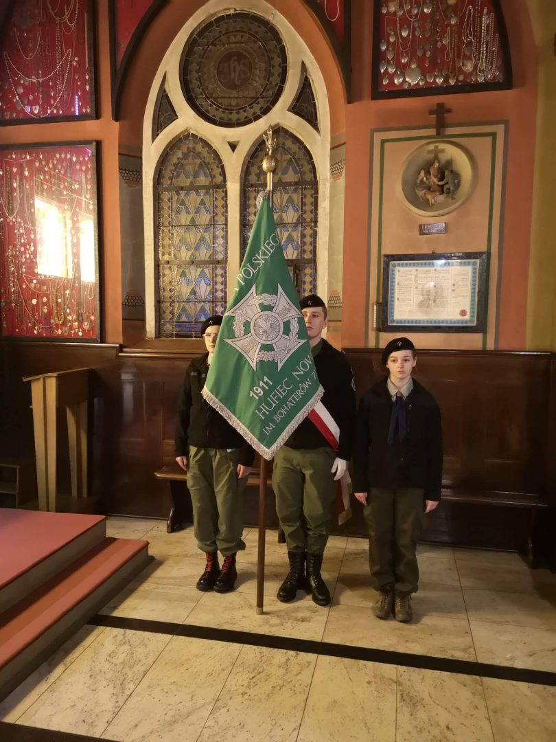 Harcerze przywieźli Betlejemskie Światło Pokoju