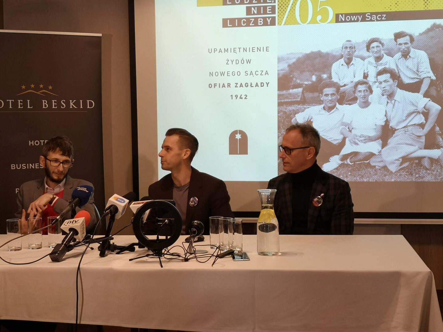 Ludzie nie liczby. Nowy Sącz, konferencja Łukasza Połomskiego i Dariusza Popieli