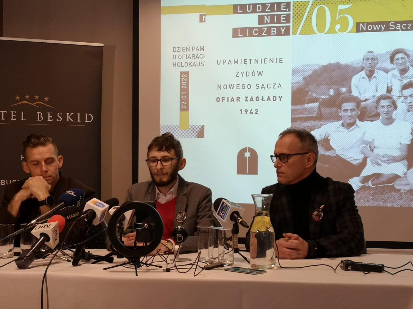 Ludzie nie liczby. Nowy Sącz, konferencja Łukasza Połomskiego i Dariusza Popieli