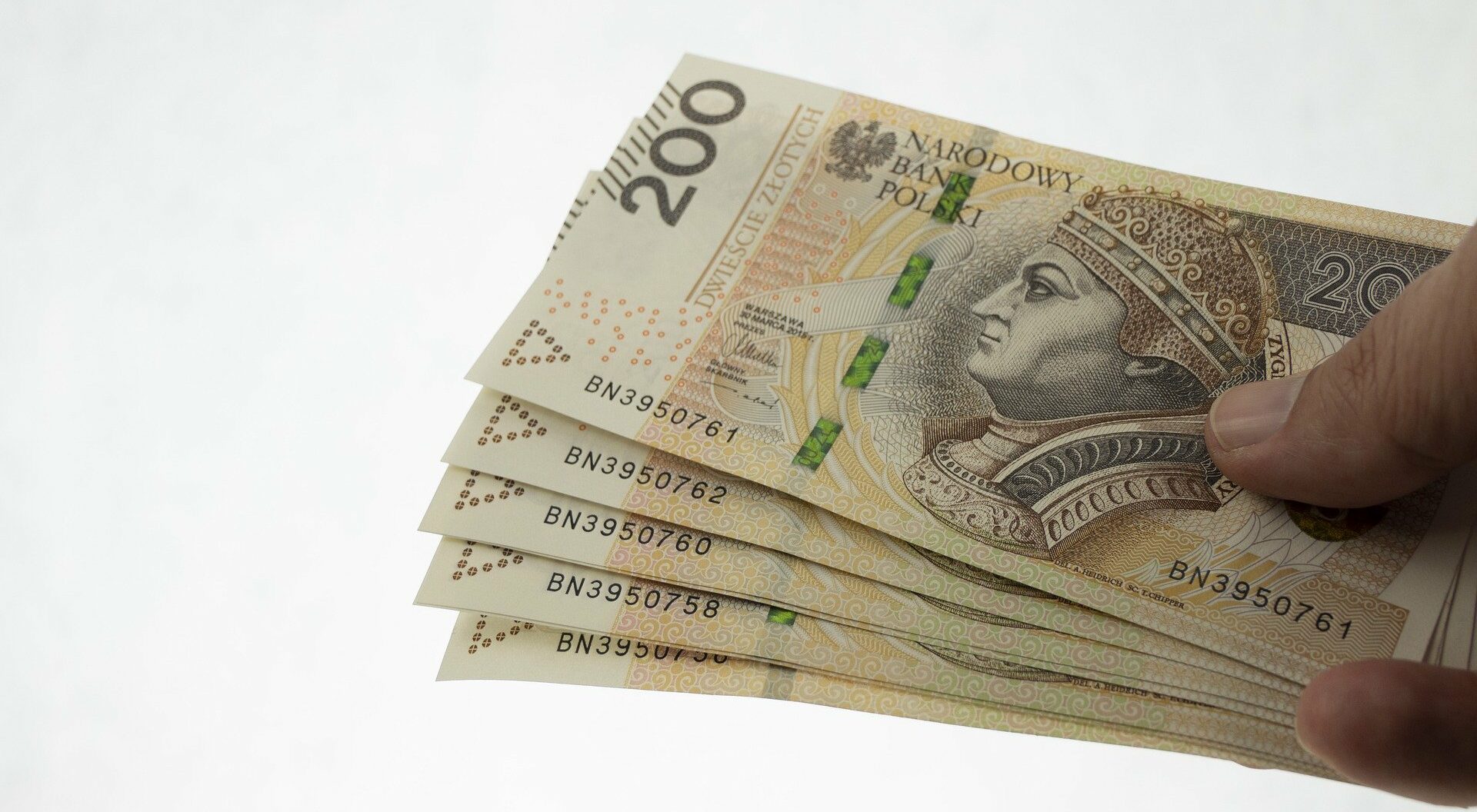 banknoty 200 złotych