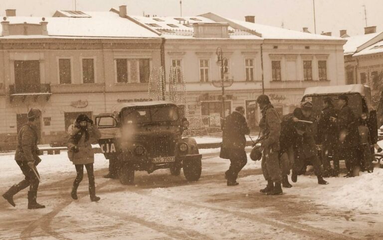13 grudnia roku pamiętnego. 40. rocznica stanu wojennego