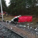wypadek w Widełce, Impuls, Newag, tragiczny wypadek, dostawczak wjechał pod szynobus, Podkarpacie