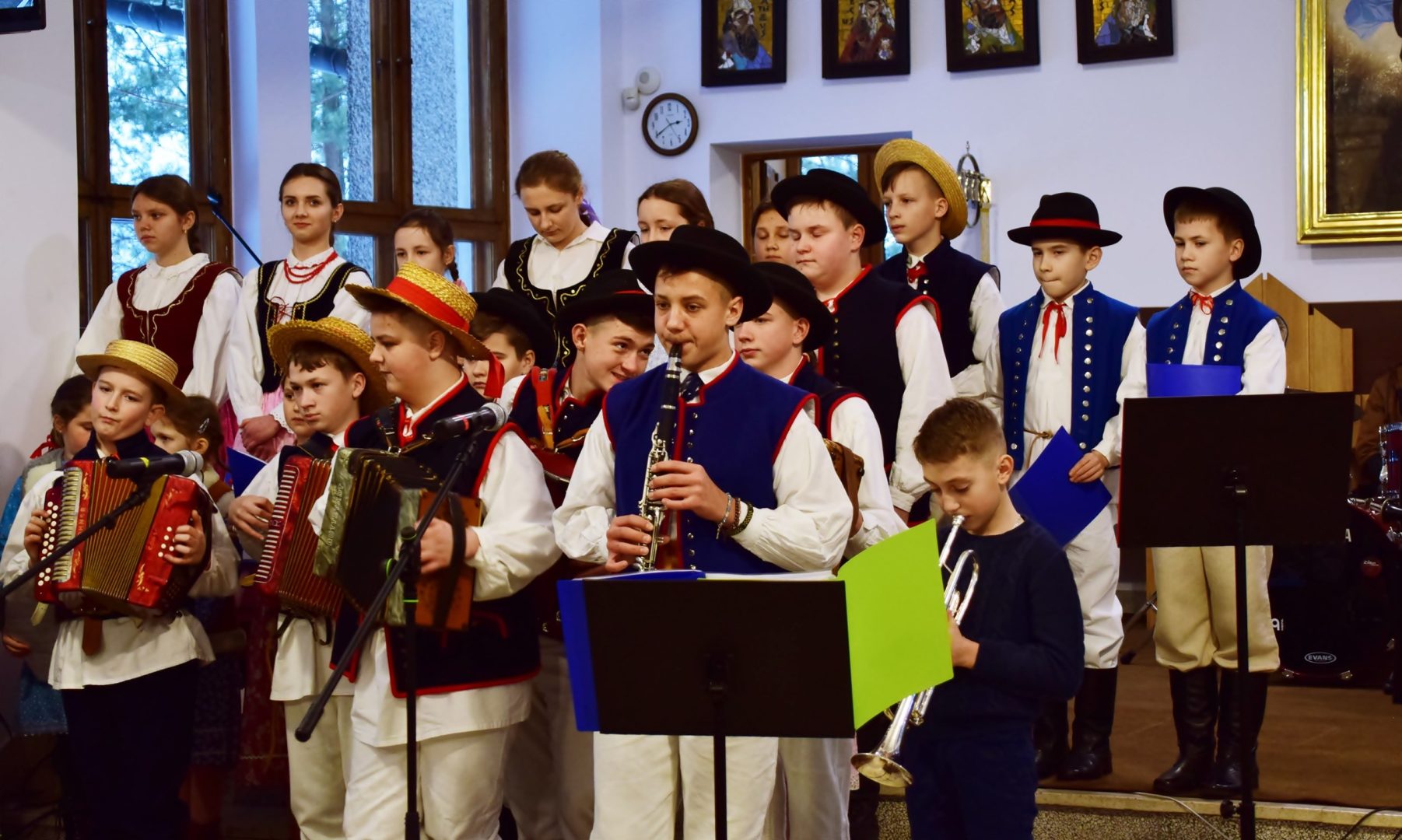 Gabryś Tokarski, choroba Duchenne’a,Dziecięcy Zespół Regionalny ,,Pogórzańskie Dzieci”, koncert charytatywny, Orkiestra Dęta z Florynki
