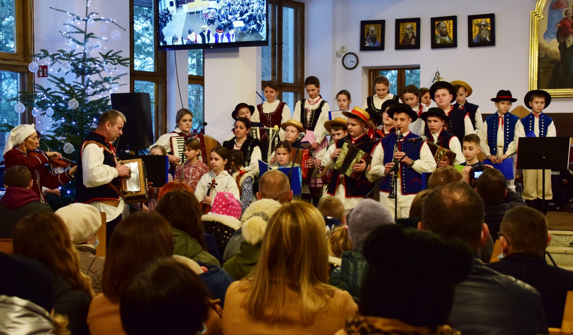 Gabryś Tokarski, choroba Duchenne’a,Dziecięcy Zespół Regionalny ,,Pogórzańskie Dzieci”, koncert charytatywny, Orkiestra Dęta z Florynki