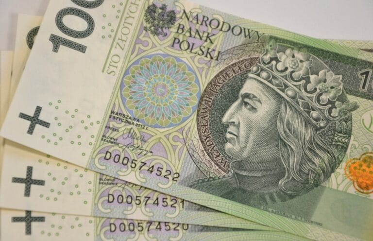 Znaleziono pieniądze. Policja czeka na właściciela!