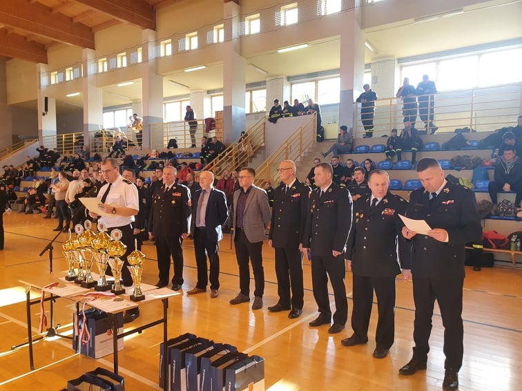 Powiatowe Halowe Zawody Sportowo -Pożarnicze im. Antoniego Bieniasa dla Młodzieżowych Drużyn Pożarniczych w Brzeznej
