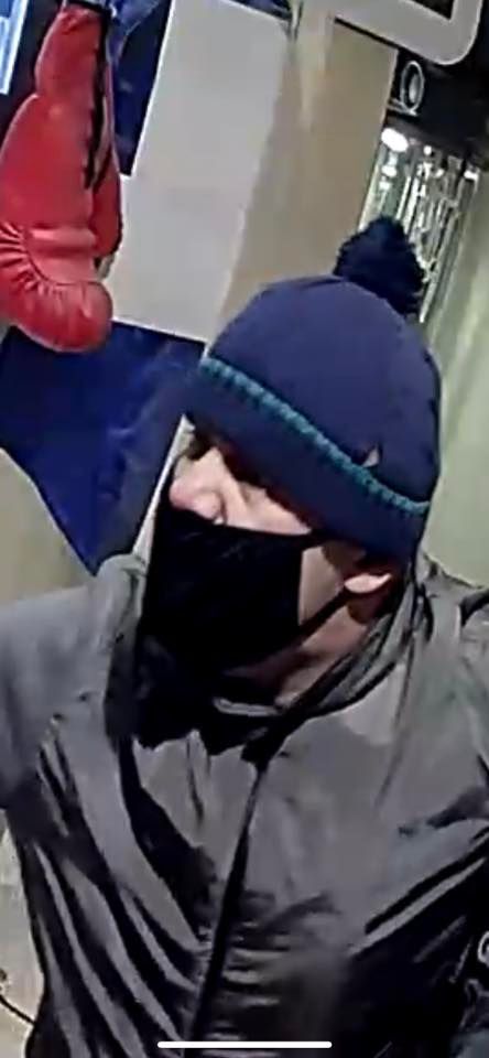 napad na lombard Krzysiek w Nowym Sączu, broń, napad