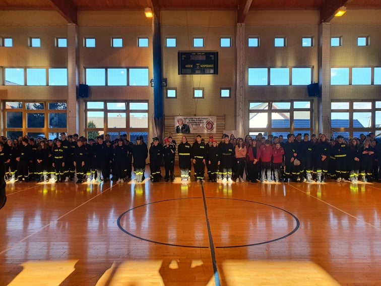Powiatowe Halowe Zawody Sportowo -Pożarnicze im. Antoniego Bieniasa dla Młodzieżowych Drużyn Pożarniczych w Brzeznej