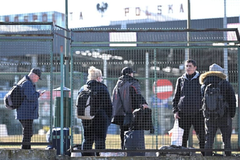 RCB do ukraińskich uchodźców: zostaniecie wpuszczeni do Polski