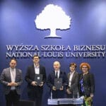 w WSB uruchomiono specjalny kierunek studiów dedykowany pracownikom Fakro: „Informatyka w biznesie”