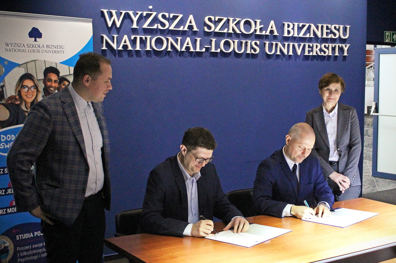 w WSB uruchomiono specjalny kierunek studiów dedykowany pracownikom Fakro: „Informatyka w biznesie”