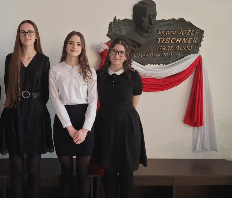 Licealistki z Limanowej w finale olimpiady ZUS