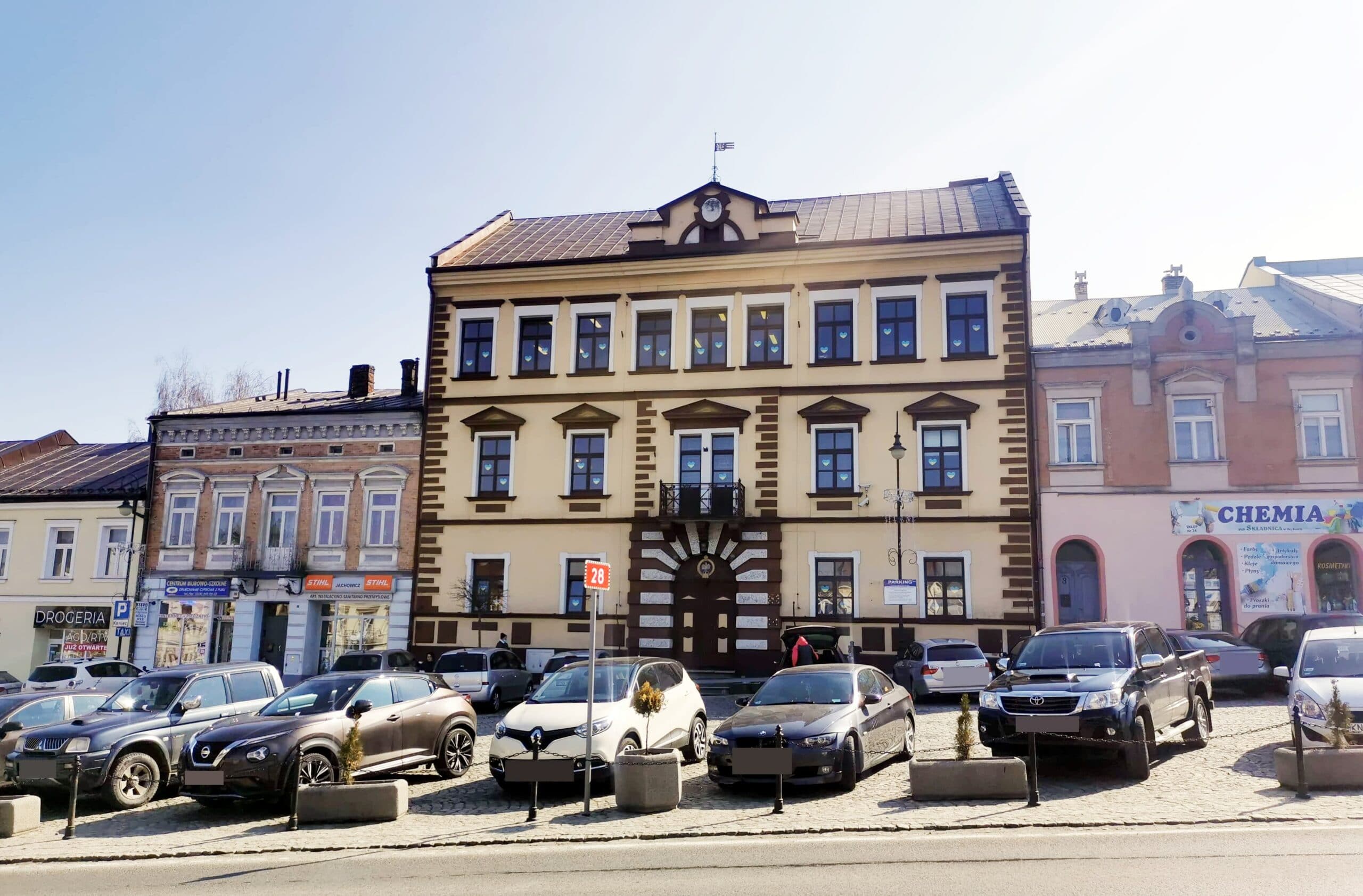 Grybów, Ukraina, budynek dawnego LO im. Artura Grottgera