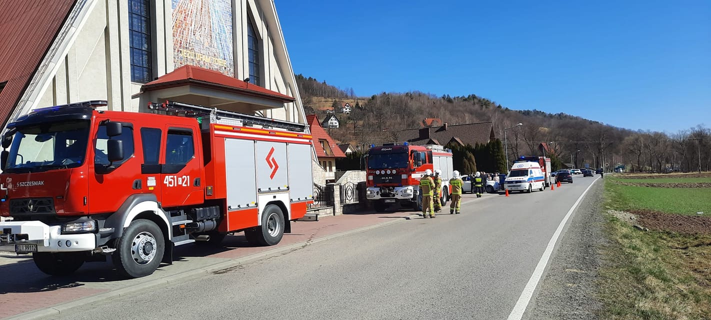 OSP Podłopień, OSP Tymbark, zasłabnięcie dzieci w kościele