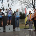 Aspirant Bartłomiej Olbrych z komisariatu w Bieczu pokazał klasę. Pomimo niesprzyjających warunków atmosferycznych – silnego wiatru i nocnych godzin spędzonych w podróży wybiegał trzecie miejsce wśród funkcjonariuszy Policji na VIII Mistrzostwa Polski Policji w Półmaratonie Ślężańskim