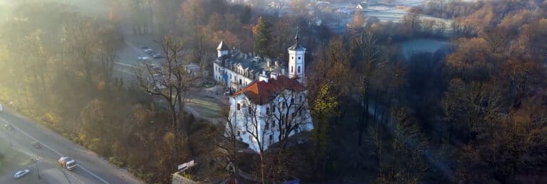 Dobiega końca remont Pałacu Stadnickich w Nawojowej. Sądecczyzna zyska nową atrakcję i kilka inwestycji towarzyszących