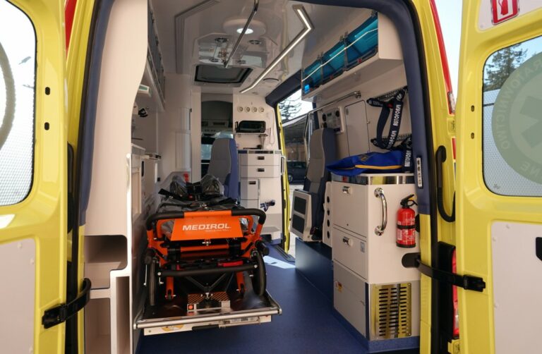 Na sądeckie drogi wyjedzie nowy ambulans