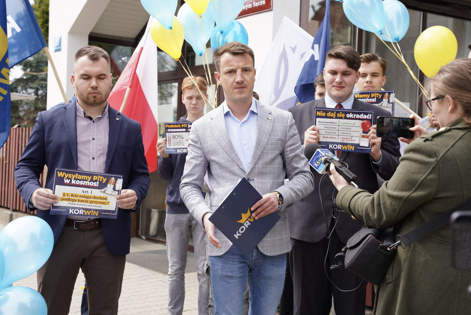Dawid Sobarnia, Korwin, Krzysztof Rzońca, Nowy Sącz, PIT, Ryszard Wilk, Urząd Skarbowy