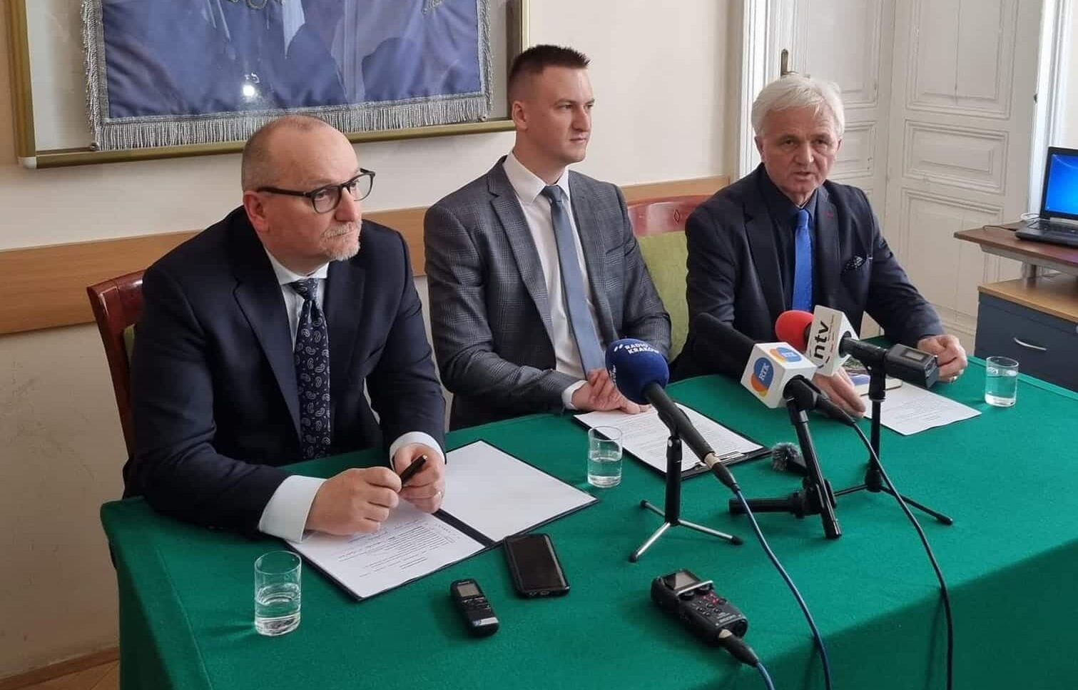 Andrzej Pancerz, Maciej Rogóż, Krzysztof Głuc