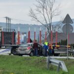 wypadek, obwodnica Starego Sącza, Opel, droga zablokowana, wypadek osobówki z ciężarówką