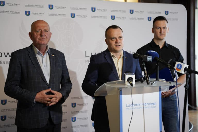 Nowy Sącz. Radni trzech klubów zapowiadają dalszy bojkot sesji. Chcą „okrągłego stołu”