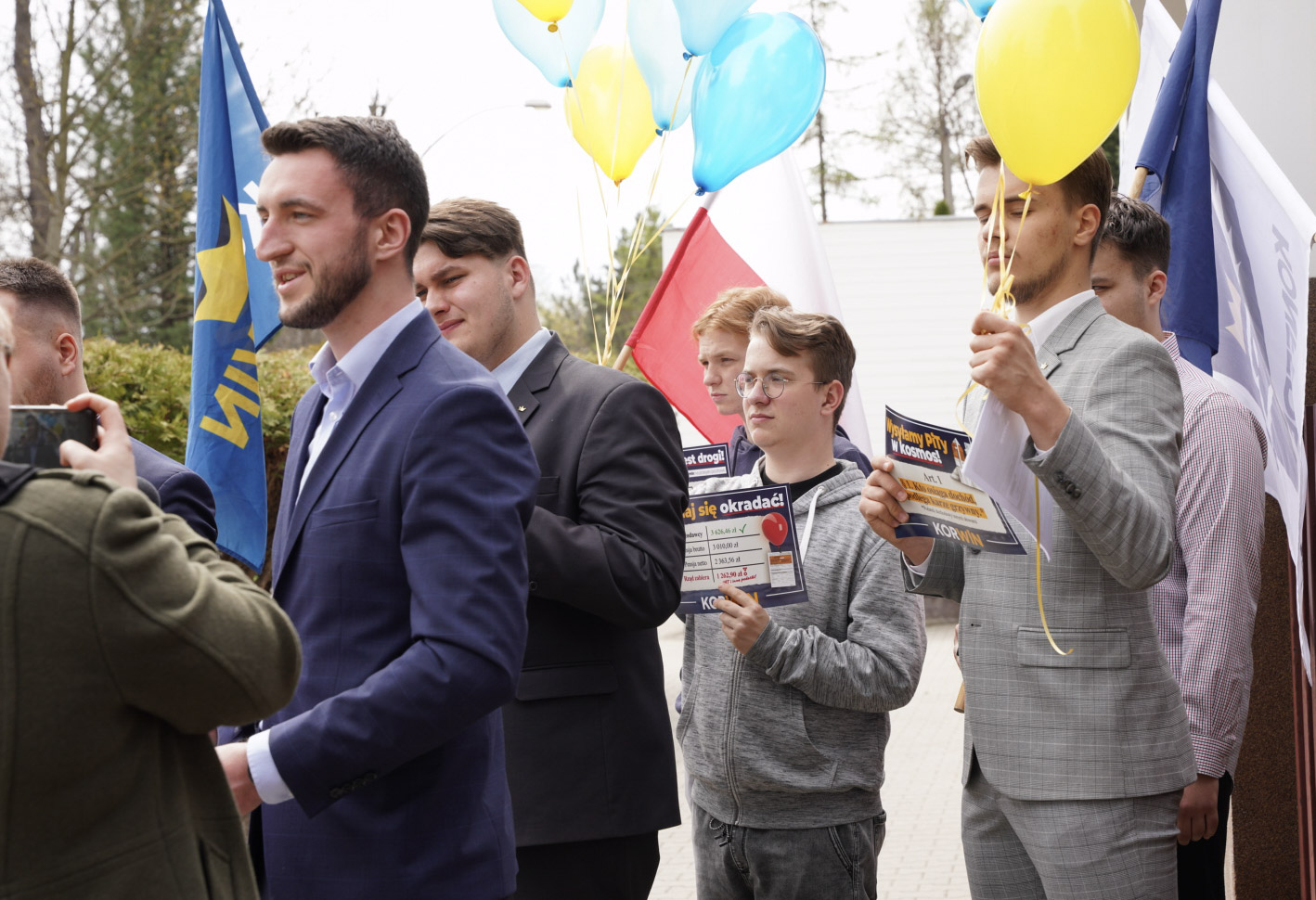 Dawid Sobarnia, Korwin, Krzysztof Rzońca, Nowy Sącz, PIT, Ryszard Wilk, Urząd Skarbowy