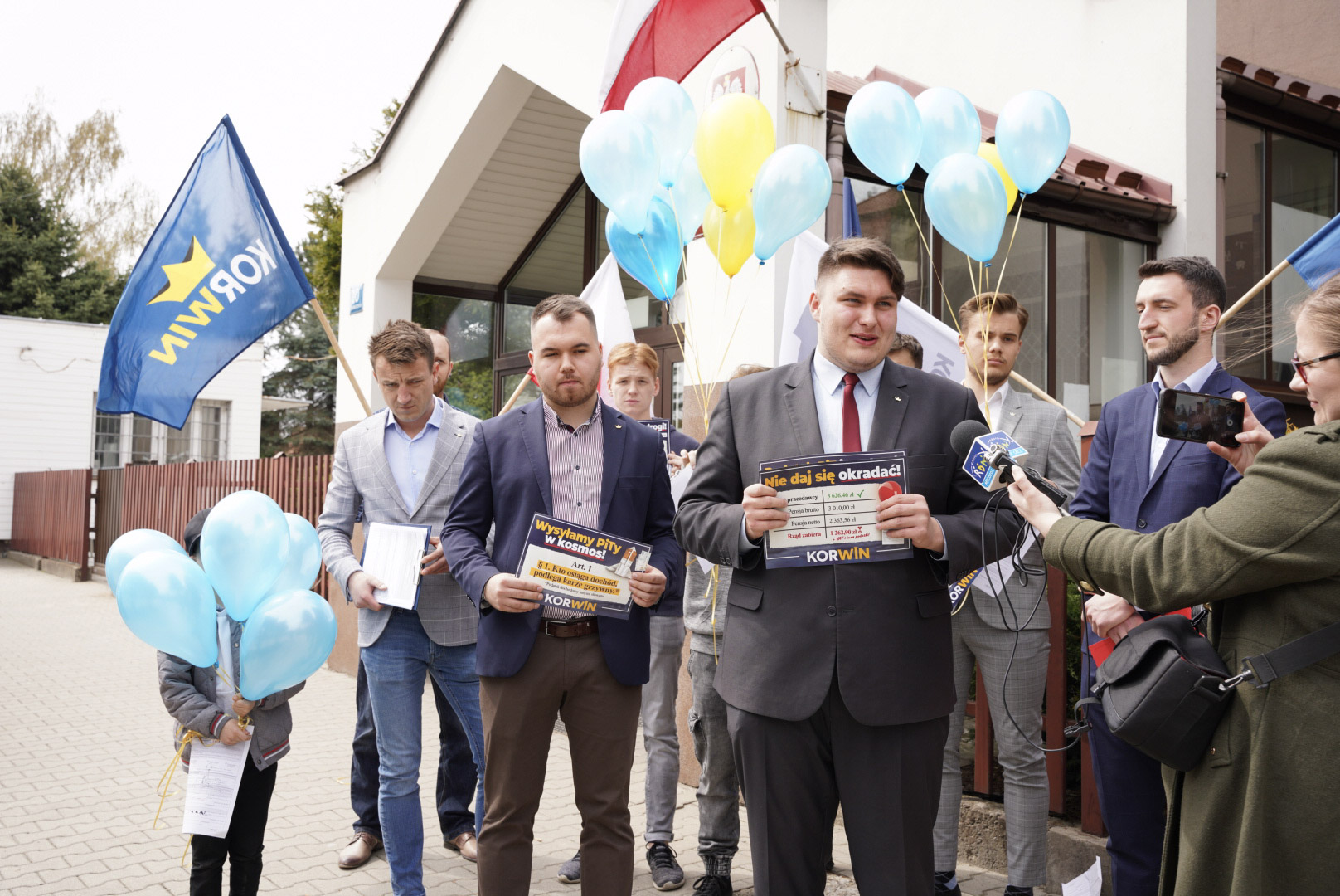 Dawid Sobarnia, Korwin, Krzysztof Rzońca, Nowy Sącz, PIT, Ryszard Wilk, Urząd Skarbowy