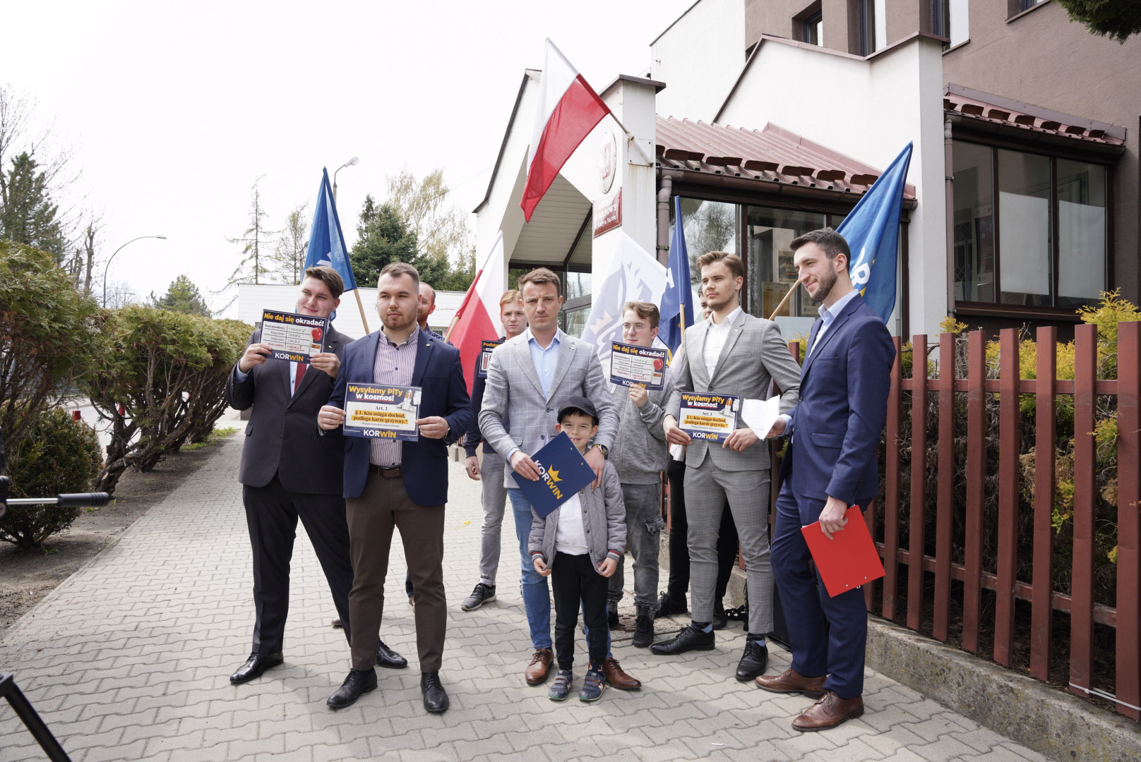 Dawid Sobarnia, Korwin, Krzysztof Rzońca, Nowy Sącz, PIT, Ryszard Wilk, Urząd Skarbowy