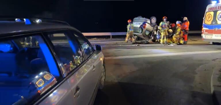 Bobowa – Siedliska. Wypadek! Trwa akcja ratownicza