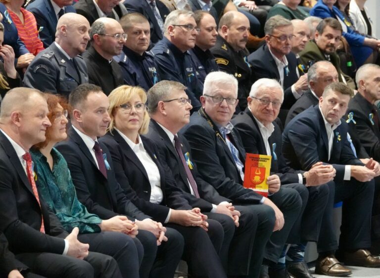 Brukowiec Sądecki. Strefa relaksu. Siostro basen!
