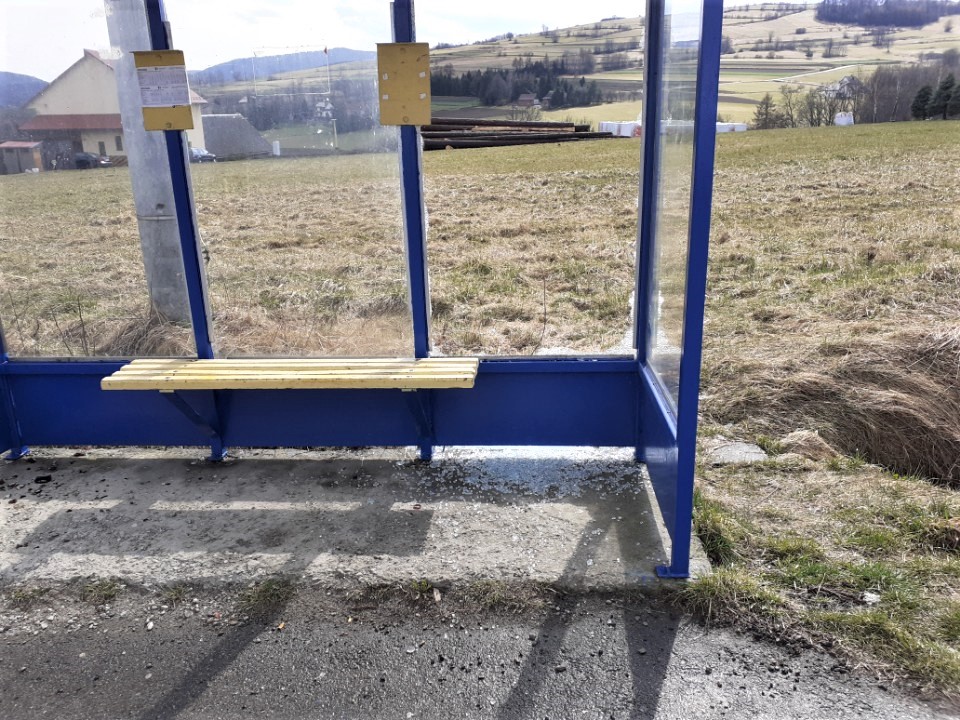 wiaty przystankowe, Siołkowa, siekiery
